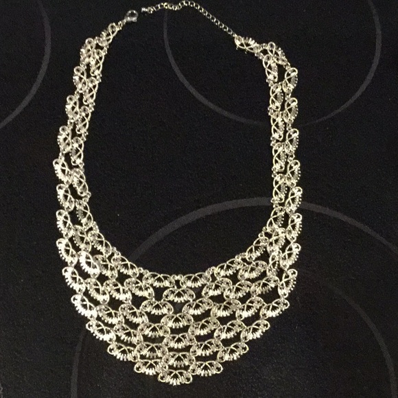 Bib Silvertone Necklace, 22” , Gorgeous - Picture 3 of 6